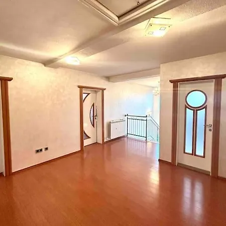 Luksuzni Apartman ' Versace ' شقة