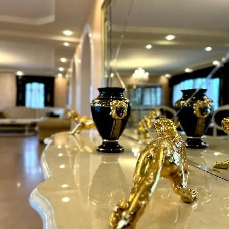 Luksuzni Apartman ' Versace ' شقة *