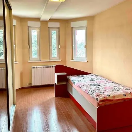 Luksuzni Apartman ' Versace ' *