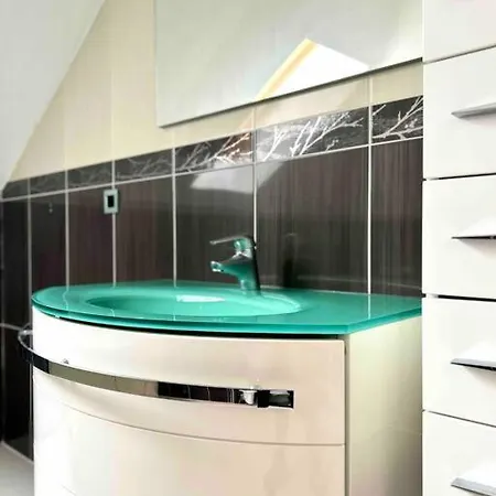 شقة Luksuzni Apartman ' Versace '