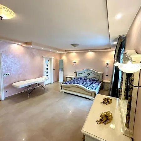 Luksuzni Apartman ' Versace ' شقة